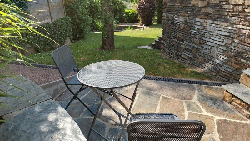 Terrasse en pierre naturelle