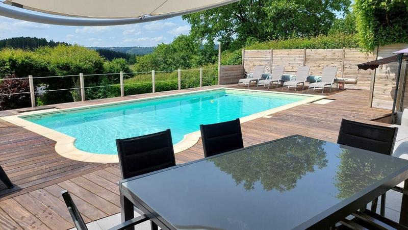 Piscine chauffée avec vue panoramique